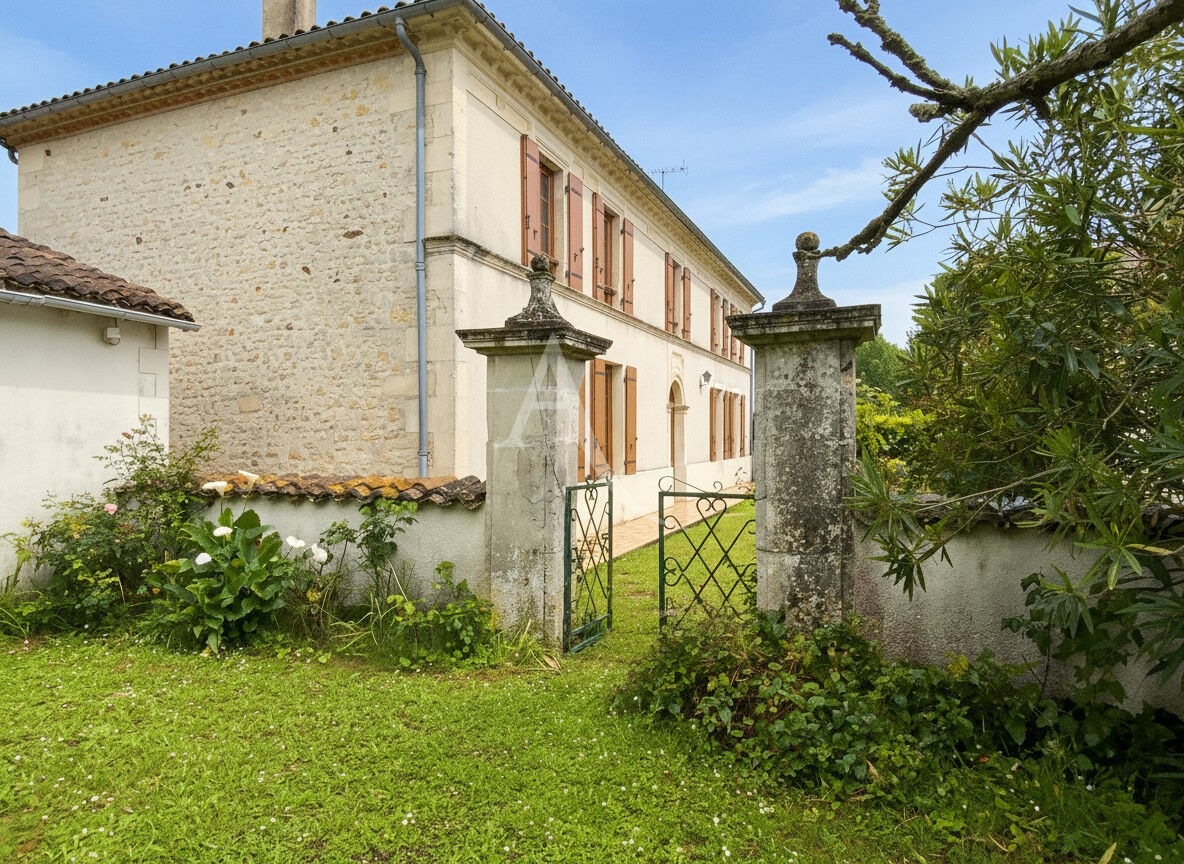 Maison MIRAMBEAU (17150) 7 pi&egrave;ces 165.00 m&sup2;