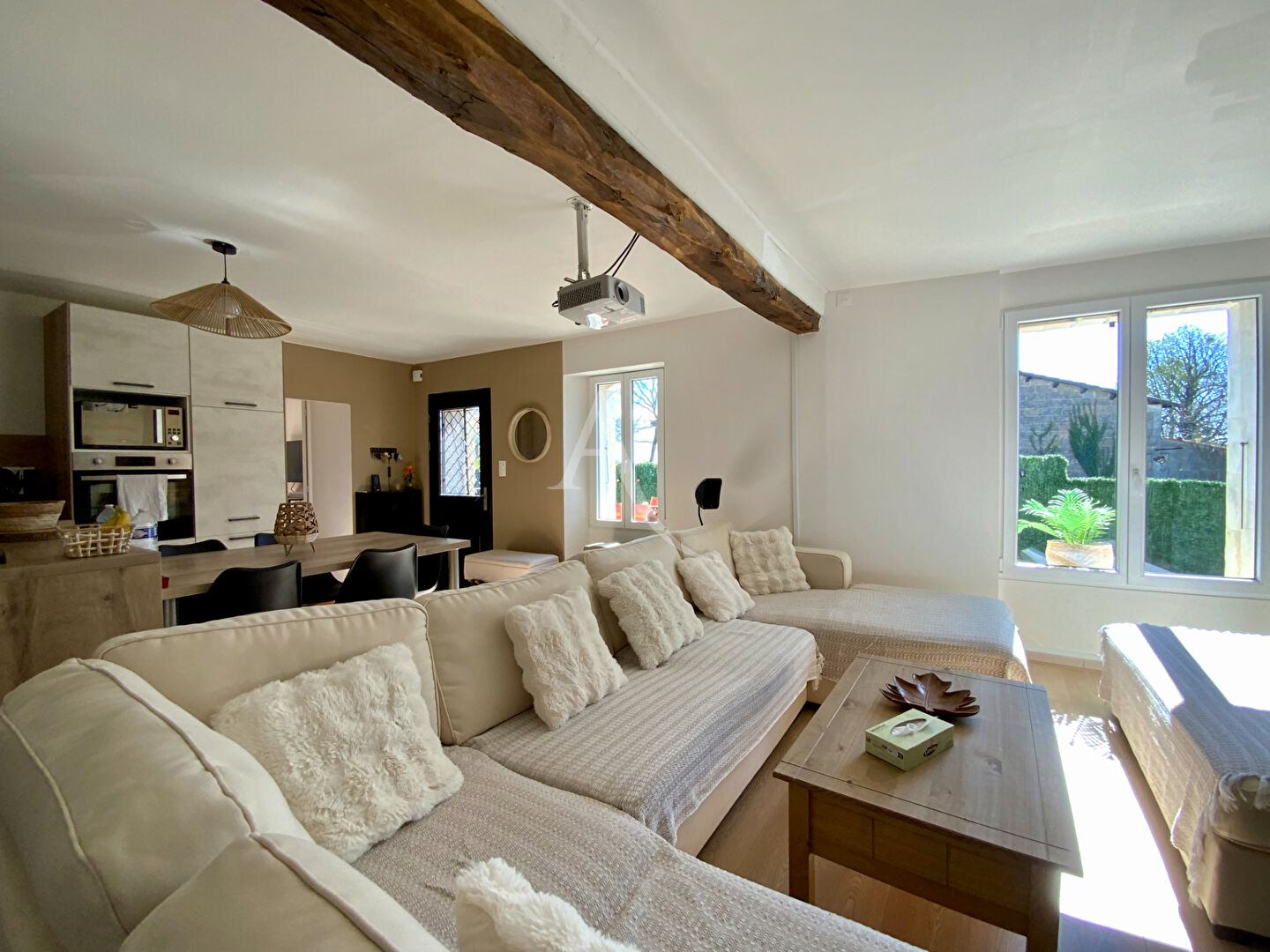 Maison JONZAC (17500) 5 pi&egrave;ces 133.00 m&sup2;