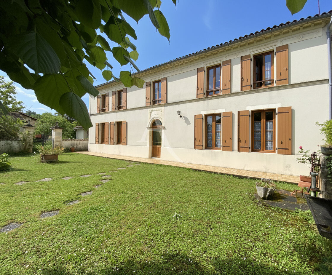 Maison MIRAMBEAU (17150) 7 pi&egrave;ces 165.00 m&sup2;