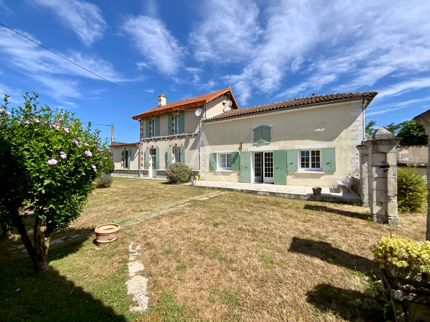 Maison BARBEZIEUX SAINT HILAIRE (16300) 6 pi&egrave;ces 138.00 m&sup2;