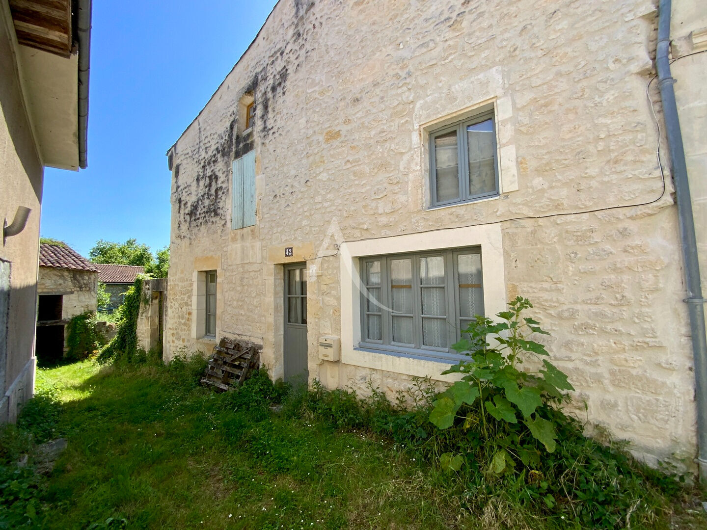 Maison JONZAC (17500) 3 pi&egrave;ces 80.00 m&sup2;