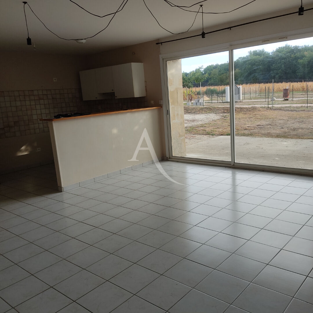 Maison FONTAINES D OZILLAC (17500) 4 pi&egrave;ces 94.00 m&sup2;