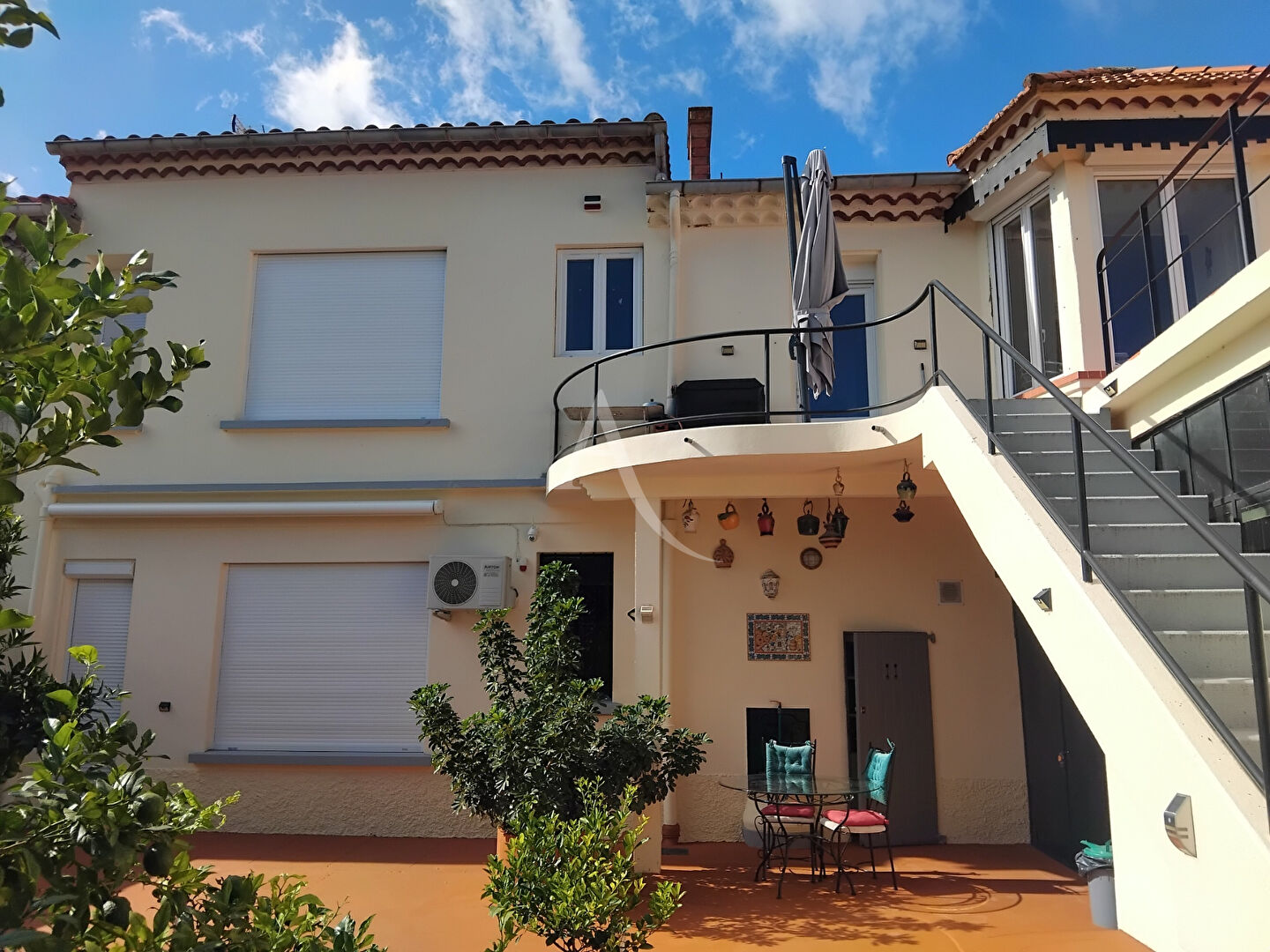 Maison LEZIGNAN CORBIERES (11200) 8 pi&egrave;ces 245.00 m&sup2;