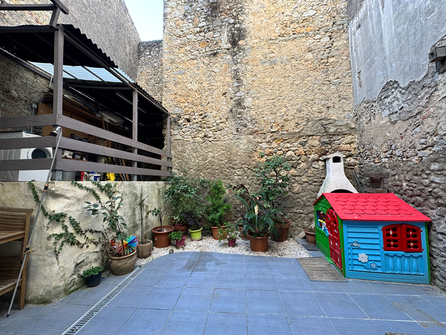 Maison NEVIAN (11200) 5 pièces 99.00 m²