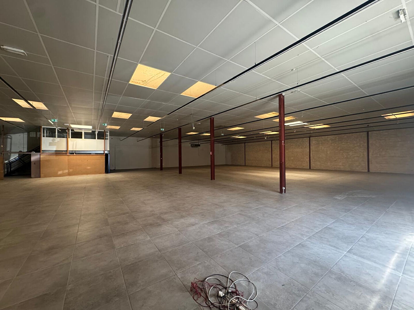 Local commercial LEZIGNAN CORBIERES (11200) 705.00 m&sup2;