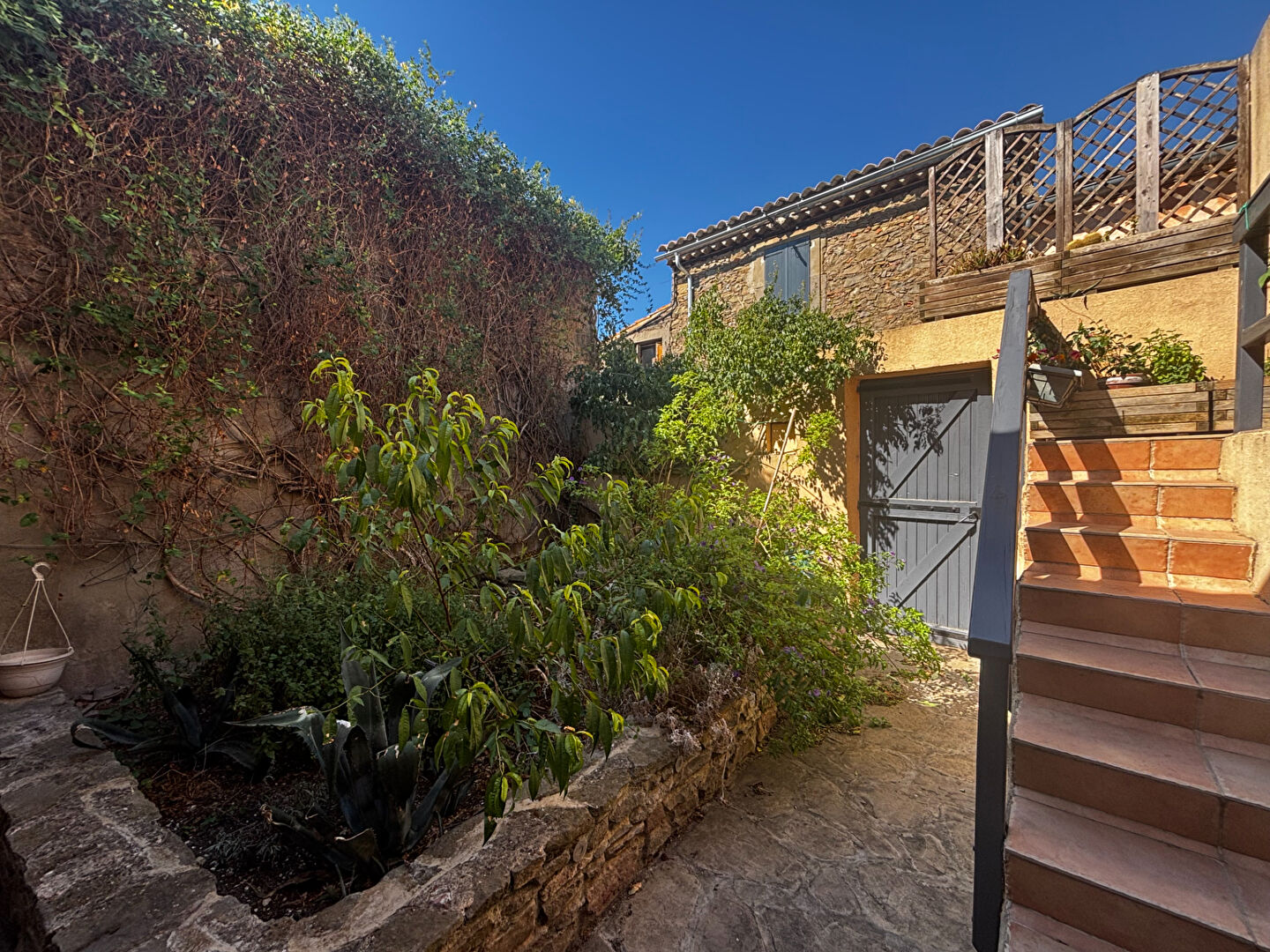 Maison ESCALES (11200) 8 pi&egrave;ces 100.00 m&sup2;