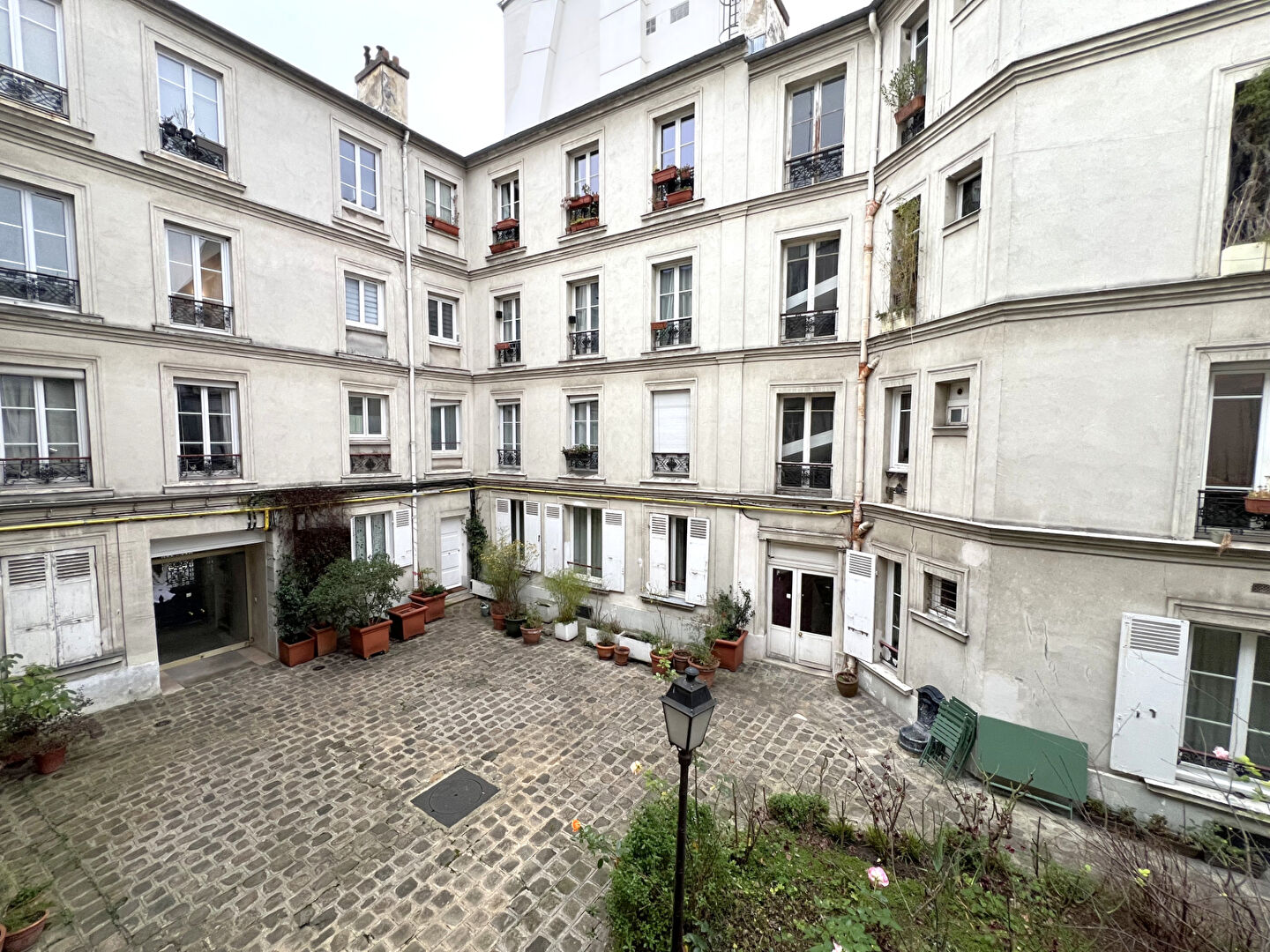 Appartement PARIS (75014) 2 pi&egrave;ces 69.00 m&sup2;