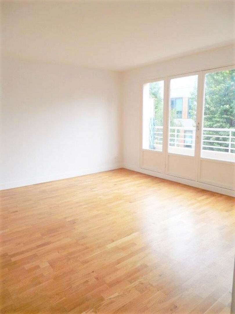 Appartement MONTREUIL (93100) 1 pièce 38.14 m²