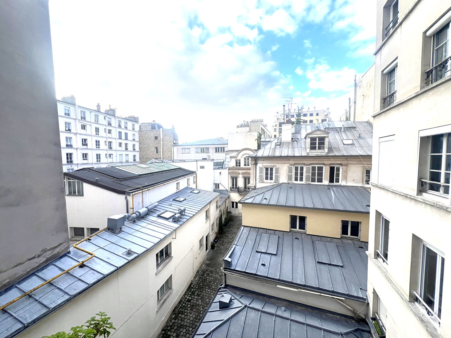 Appartement PARIS (75010) 4 pièces 78.08 m²