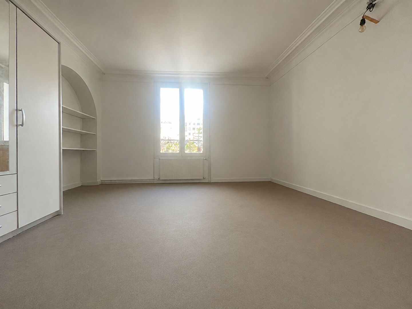 Paris 10 (75) 650 000 € Appartement 4 pièces , 3 chambres 78.08 m²