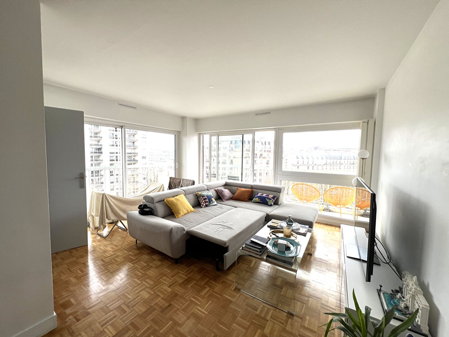 Appartement PARIS (75011) 3 pi&egrave;ces 80.00 m&sup2;