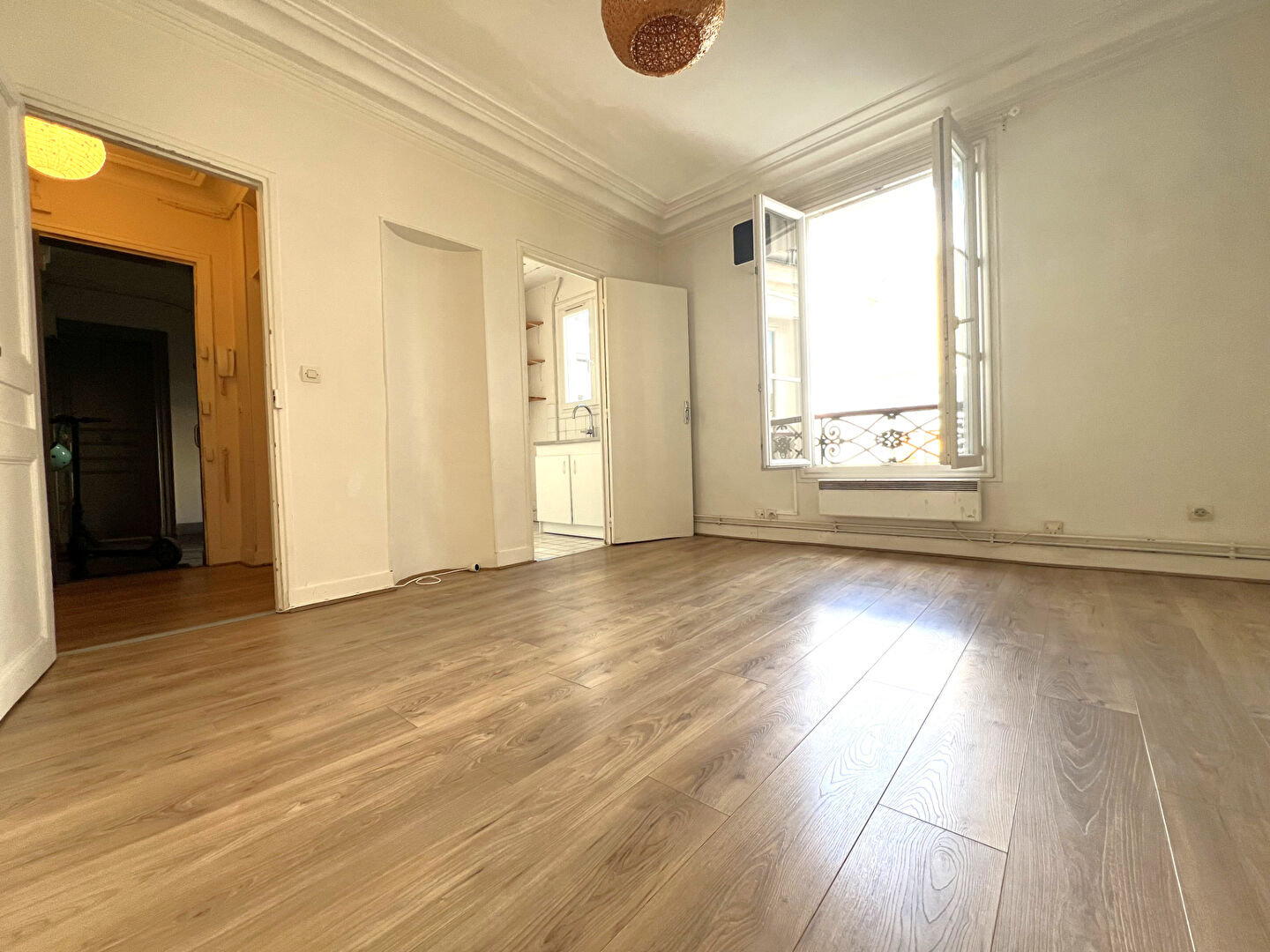 Paris 11 (75) 420 000 € Appartement 2 pièces , 1 chambre 44.00 m²