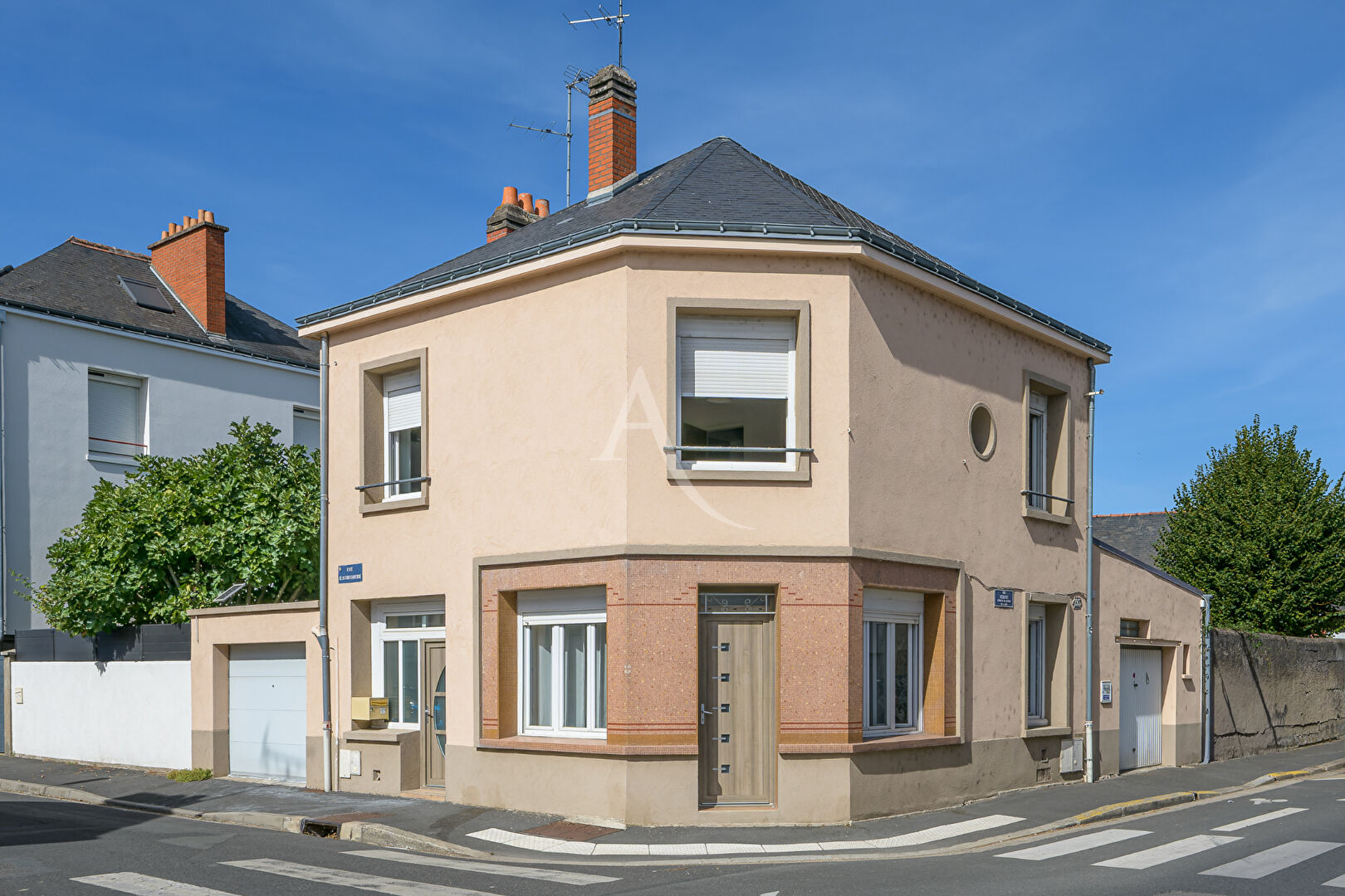 Maison TOURS (37000) 6 pi&egrave;ces 115.00 m&sup2;