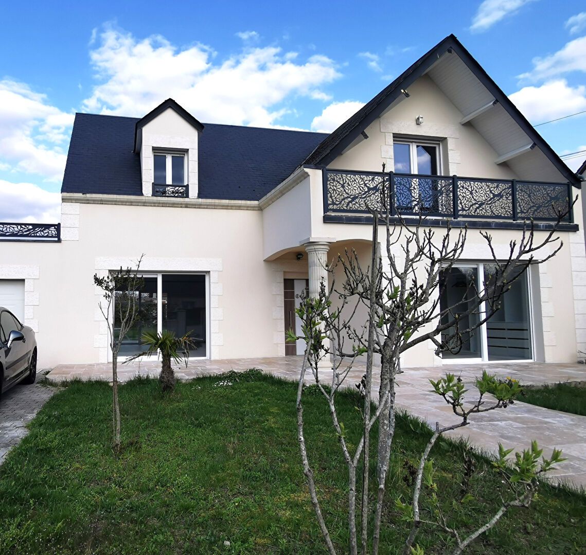 Maison CHATEAUNEUF SUR LOIRE (45110) 6 pièces 158.32 m²