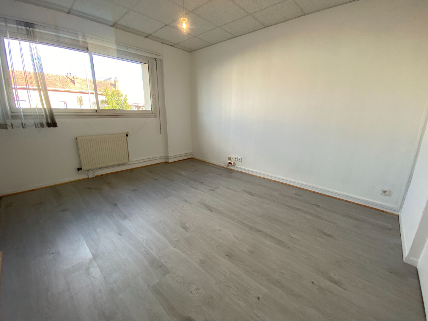 Local d'activité MONTARGIS (45200) 179.54 m²