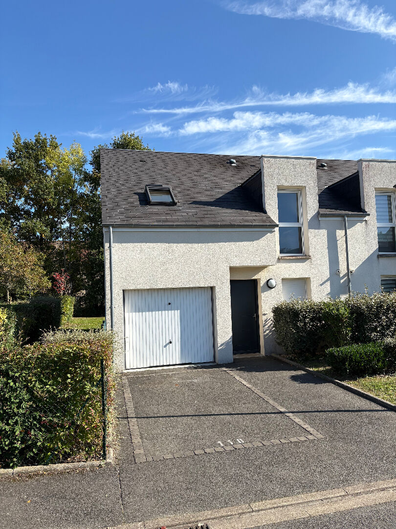 Maison FLEURY LES AUBRAIS (45400) 4 pièces 84.24 m²