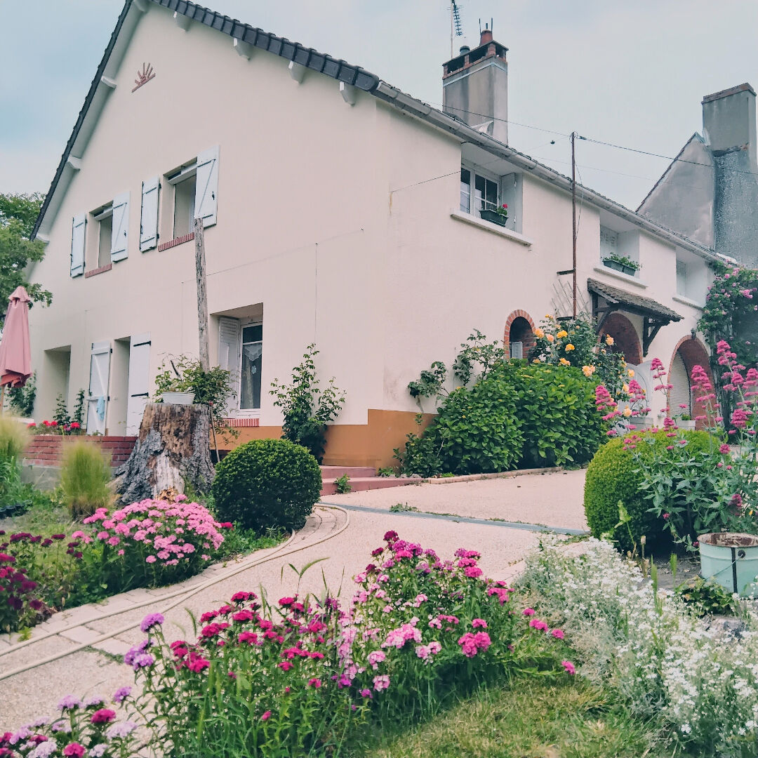 Maison SAINT DENIS DE L HOTEL (45550) 6 pi&egrave;ces 145.00 m&sup2;