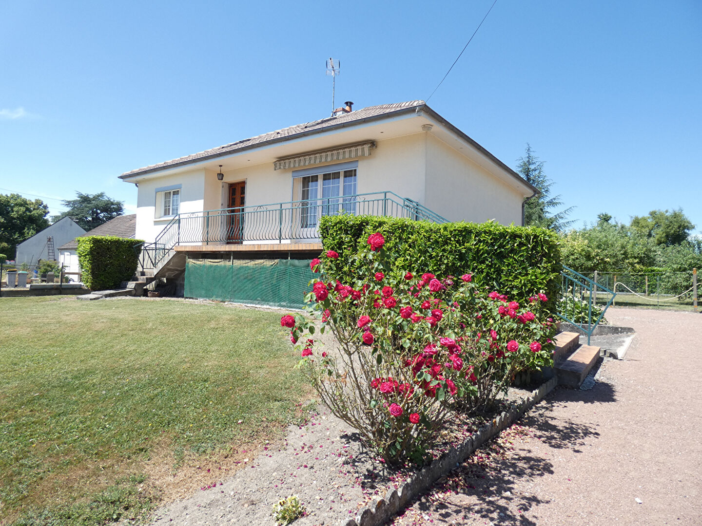 Maison NEUVILLE AUX BOIS (45170) 4 pièces 100.01 m²
