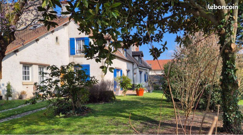 Maison SAINT DENIS DE L HOTEL (45550) 5 pièces 144.00 m²