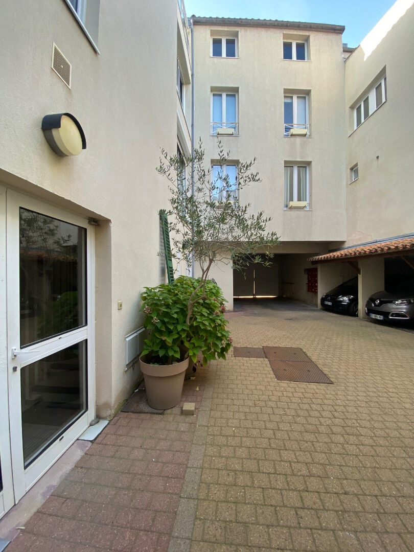 Appartement LA ROCHELLE (17000) 2 pi&egrave;ces 64.90 m&sup2;