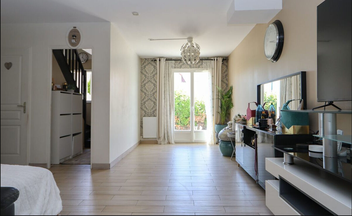 Maison SANDILLON (45640) 8 pi&egrave;ces 208.00 m&sup2;