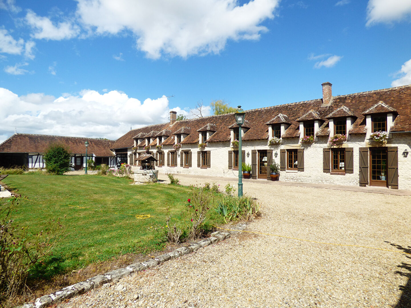 Maison MONTBARROIS (45340) 7 pièces 303.00 m²