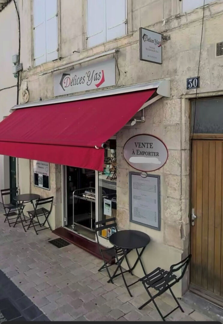 Local commercial LA ROCHELLE (17000) 1 pi&egrave;ce 12.47 m&sup2;