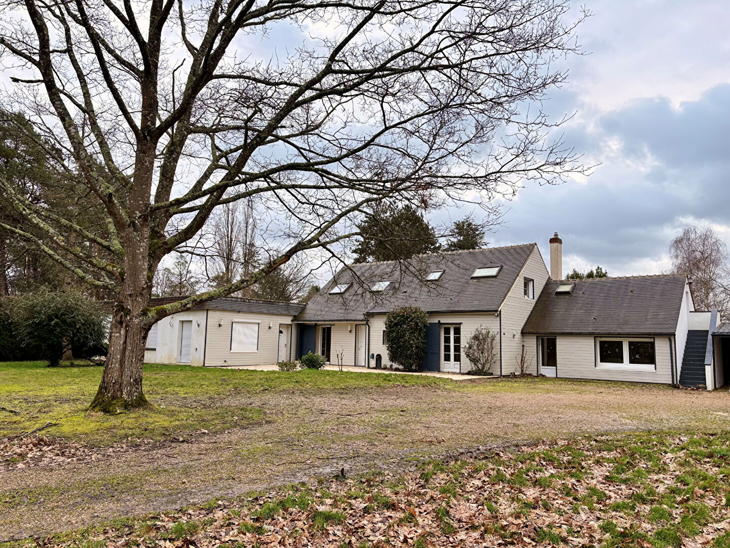 Maison VITRY AUX LOGES (45530) 8 pi&egrave;ces 350.00 m&sup2;