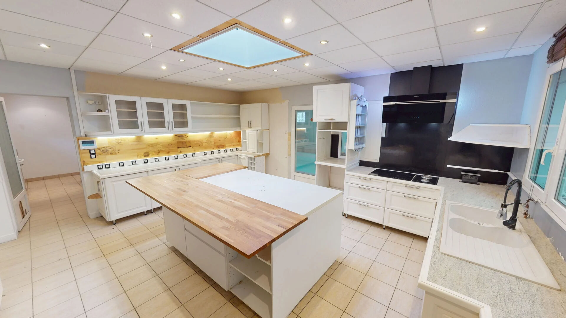 Maison VITRY AUX LOGES (45530) 8 pi&egrave;ces 350.00 m&sup2;