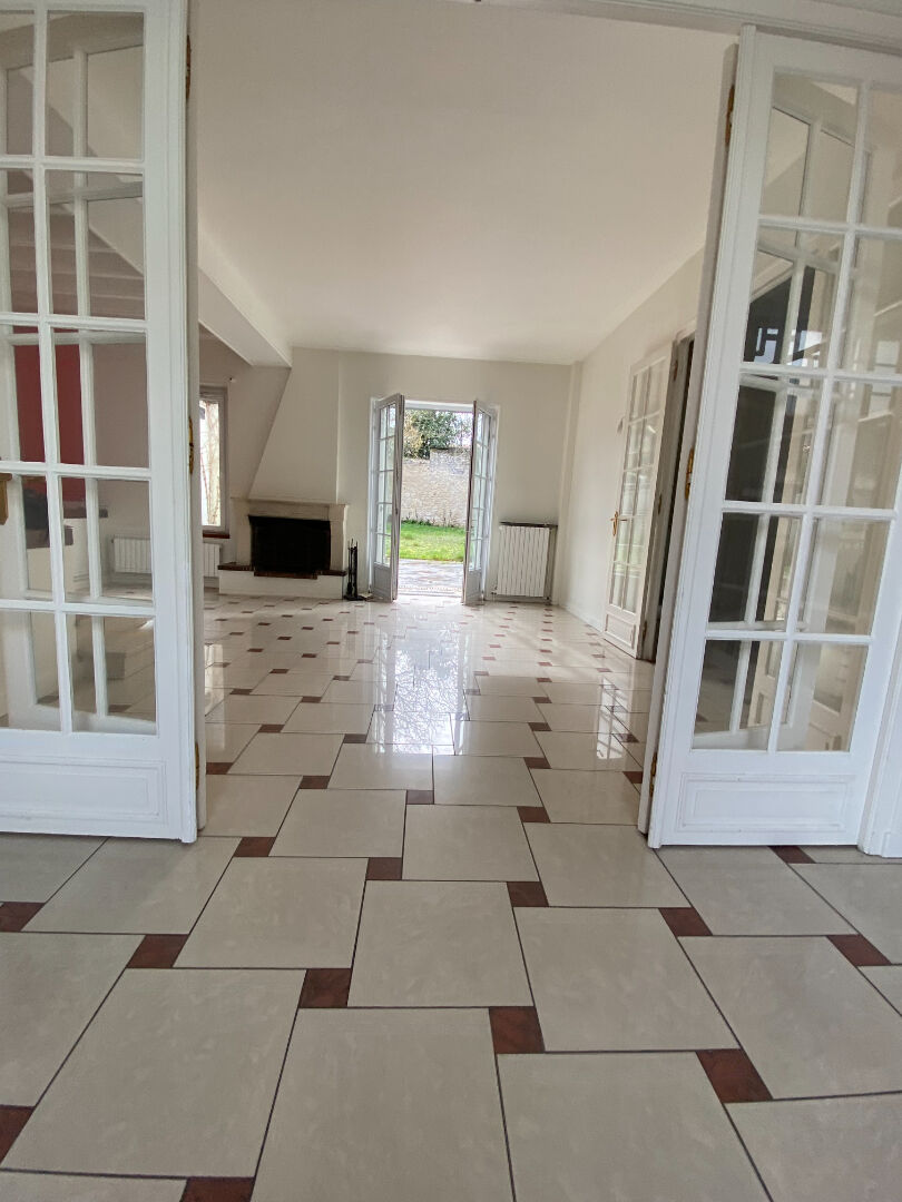 Maison LA ROCHELLE (17000) 5 pi&egrave;ces 140.00 m&sup2;