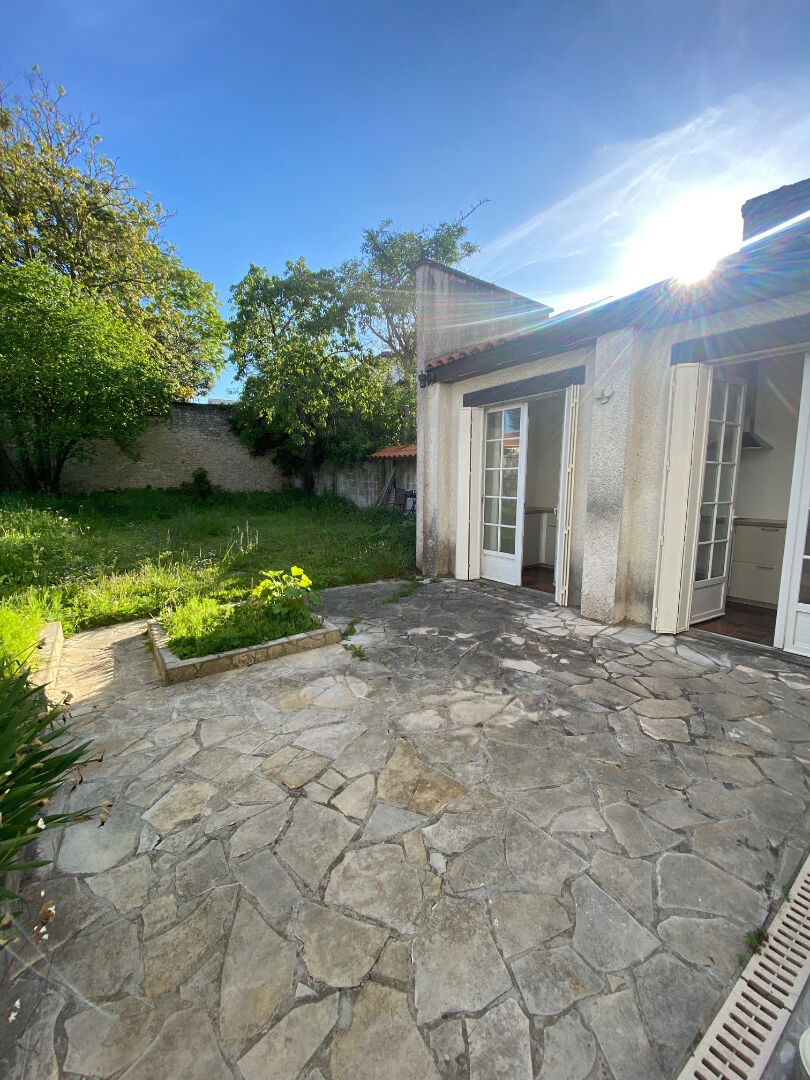 Maison LA ROCHELLE (17000) 5 pi&egrave;ces 140.00 m&sup2;