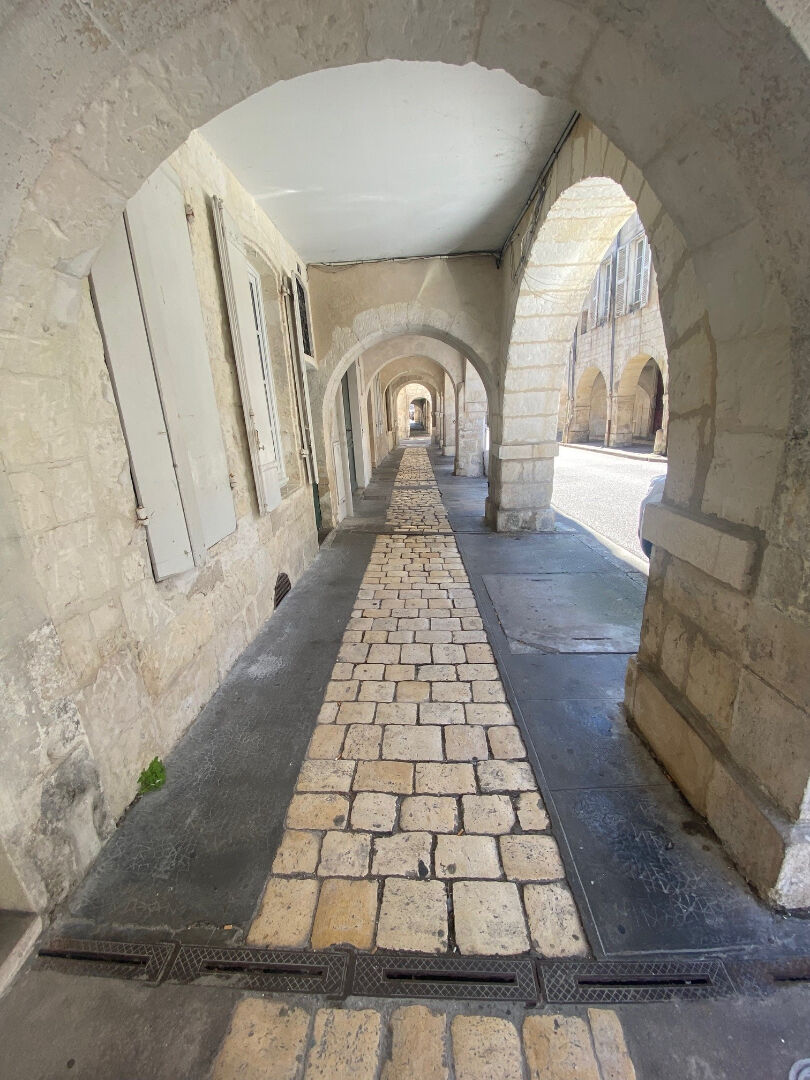 Local d'activit&eacute; LA ROCHELLE (17000) 1 pi&egrave;ce 25.00 m&sup2;