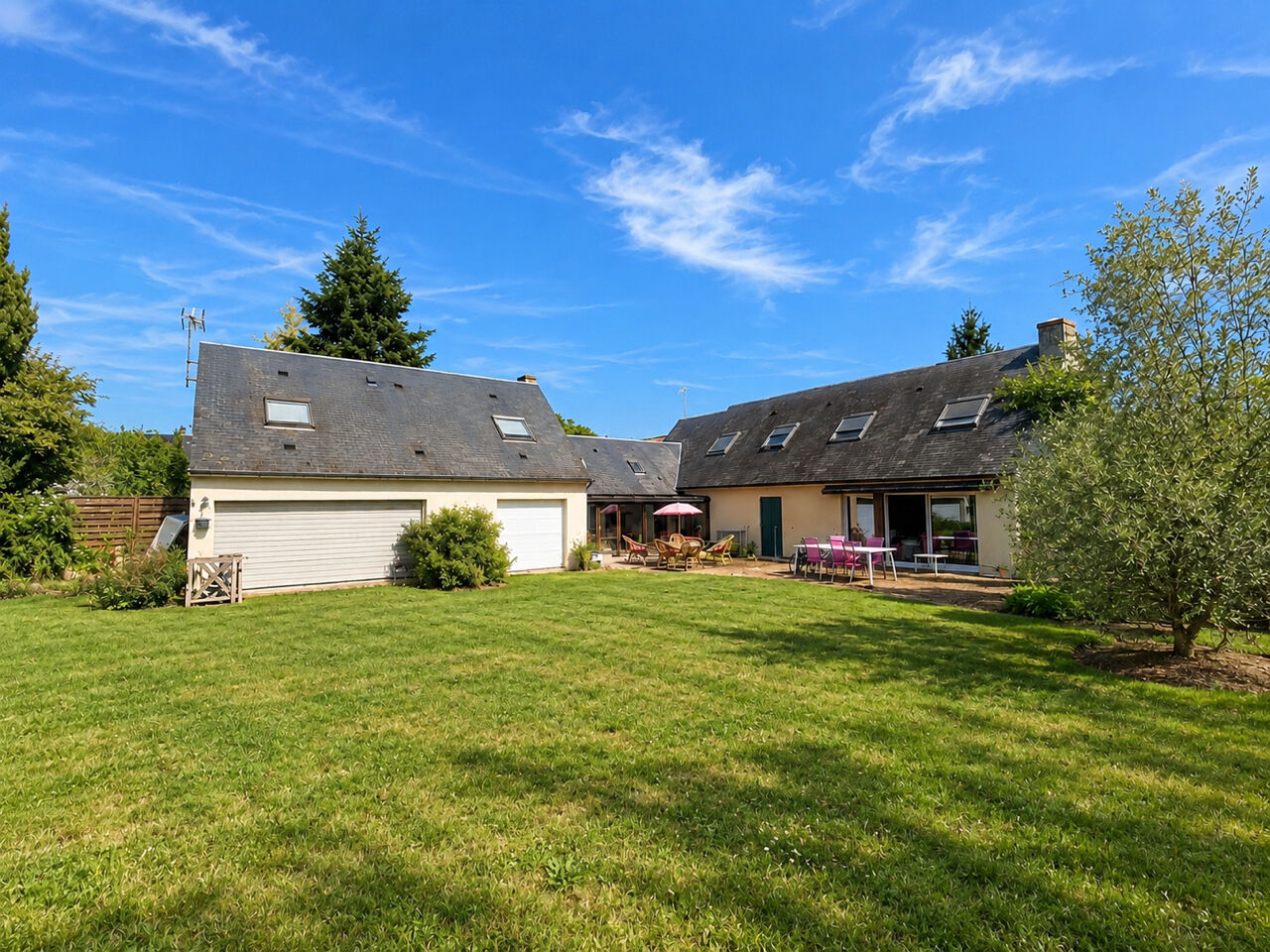Maison OLIVET (45160) 9 pi&egrave;ces 250.00 m&sup2;