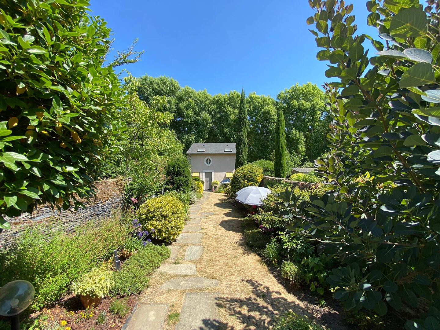 Maison ANGERS (49100) 8 pièces 170.00 m²