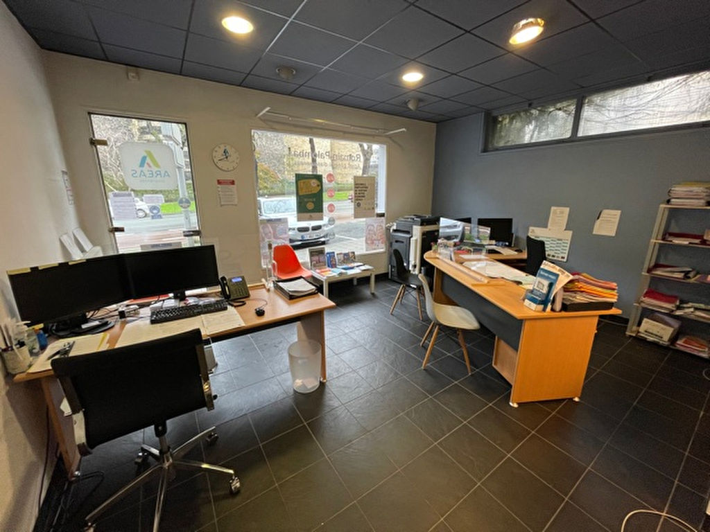 Bureaux ANGERS (49100) 4 pièces 90.00 m²