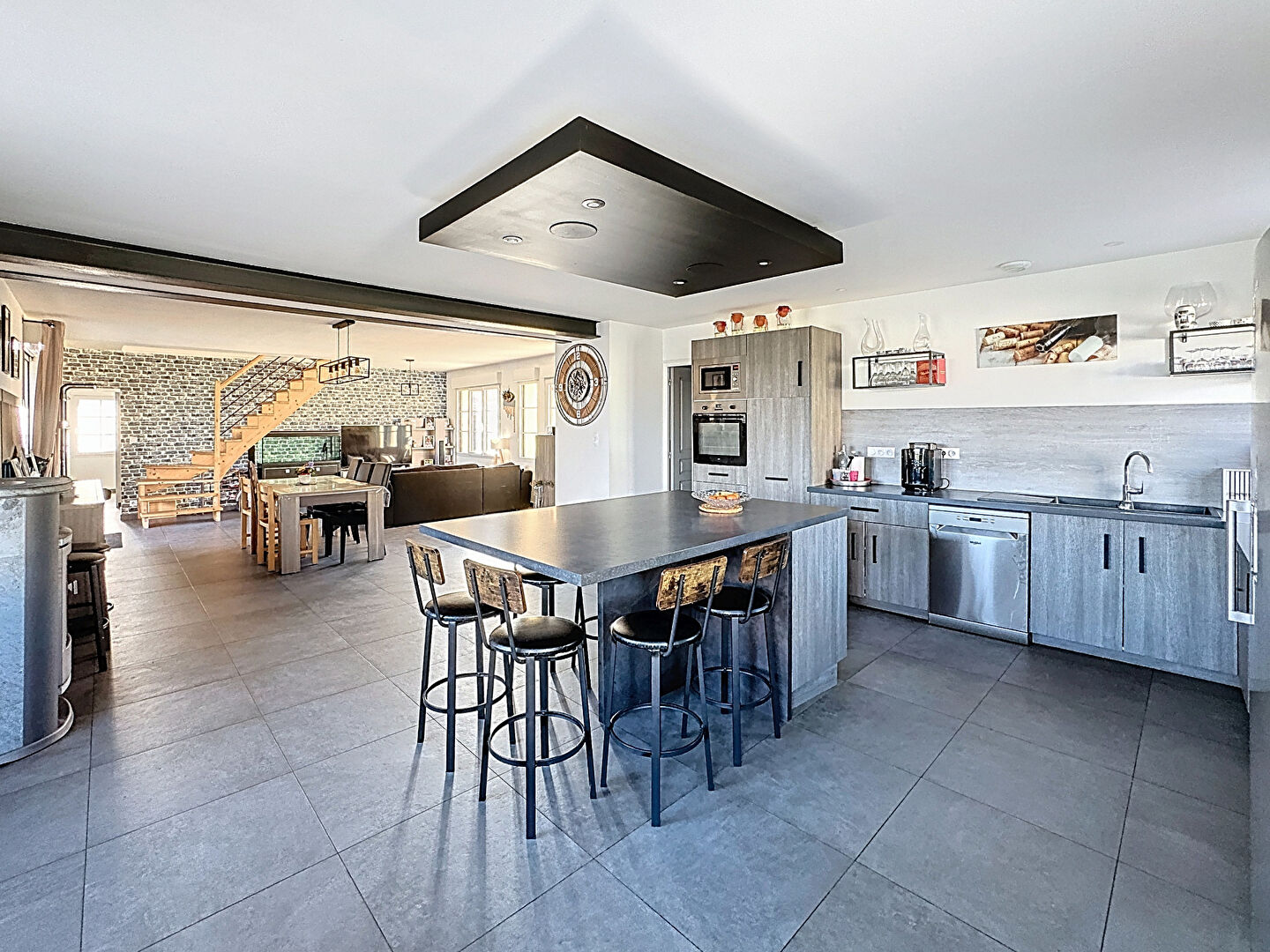 Maison BELLEVIGNE EN LAYON (49380) 7 pi&egrave;ces 173.00 m&sup2;