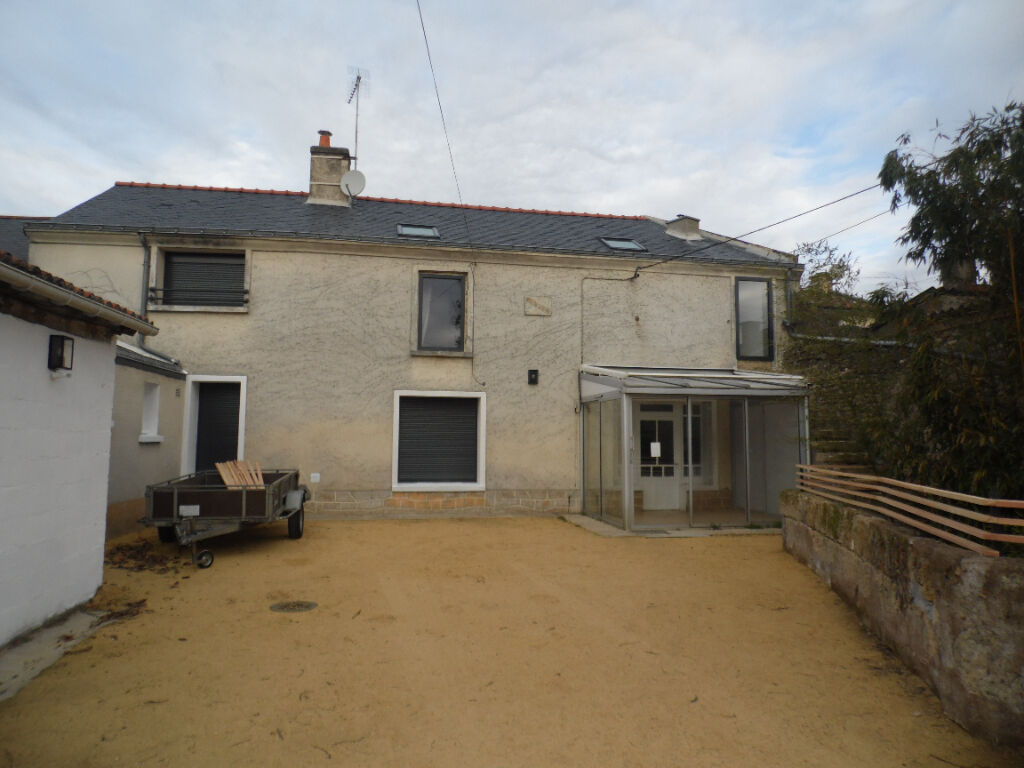 Maison DOUE EN ANJOU (49700) 4 pi&egrave;ces 124.00 m&sup2;