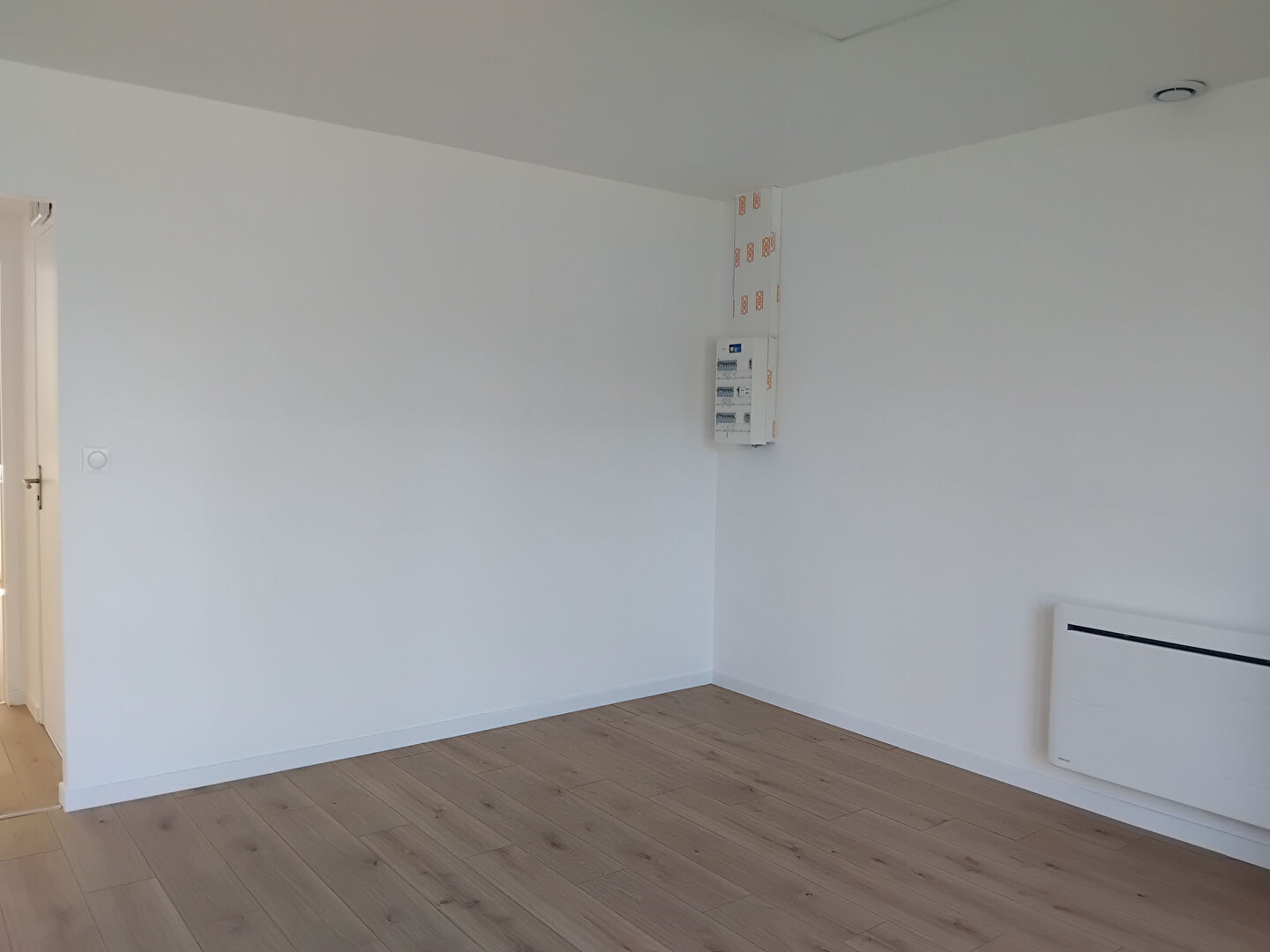 Bureaux DOUE EN ANJOU (49700) 8 pièces 16.00 m²