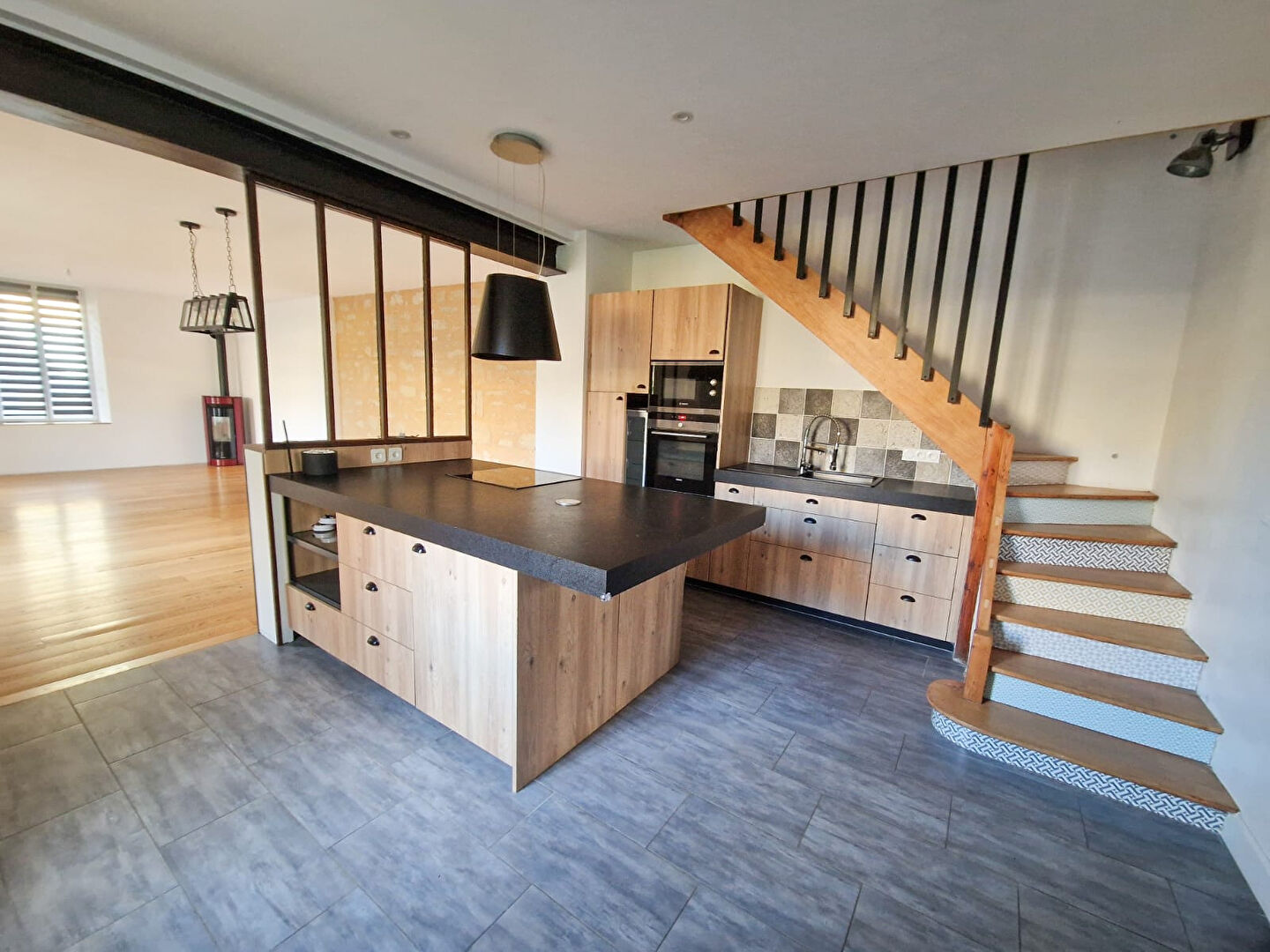 Maison DOUE EN ANJOU (49700) 7 pi&egrave;ces 188.00 m&sup2;