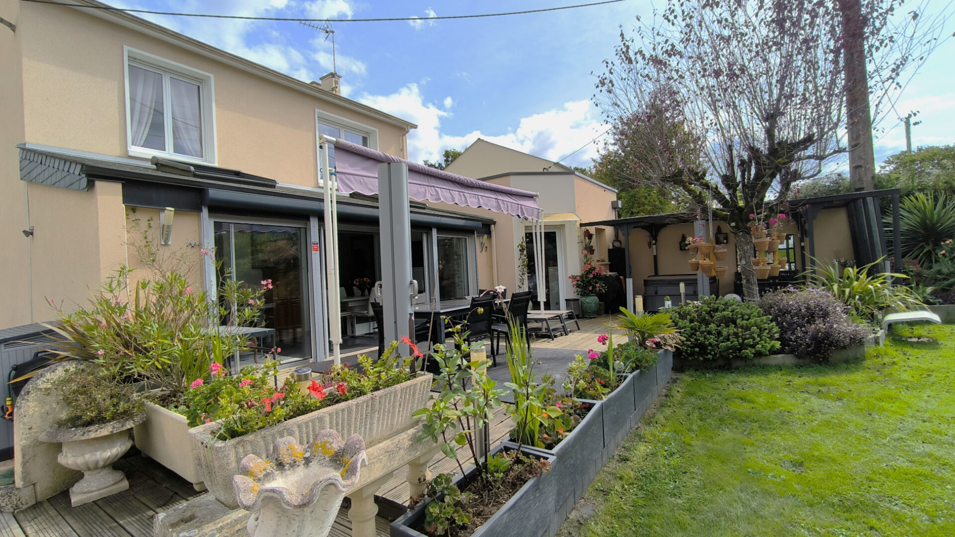 Maison SEGRE EN ANJOU BLEU (49500) 7 pi&egrave;ces 150.00 m&sup2;