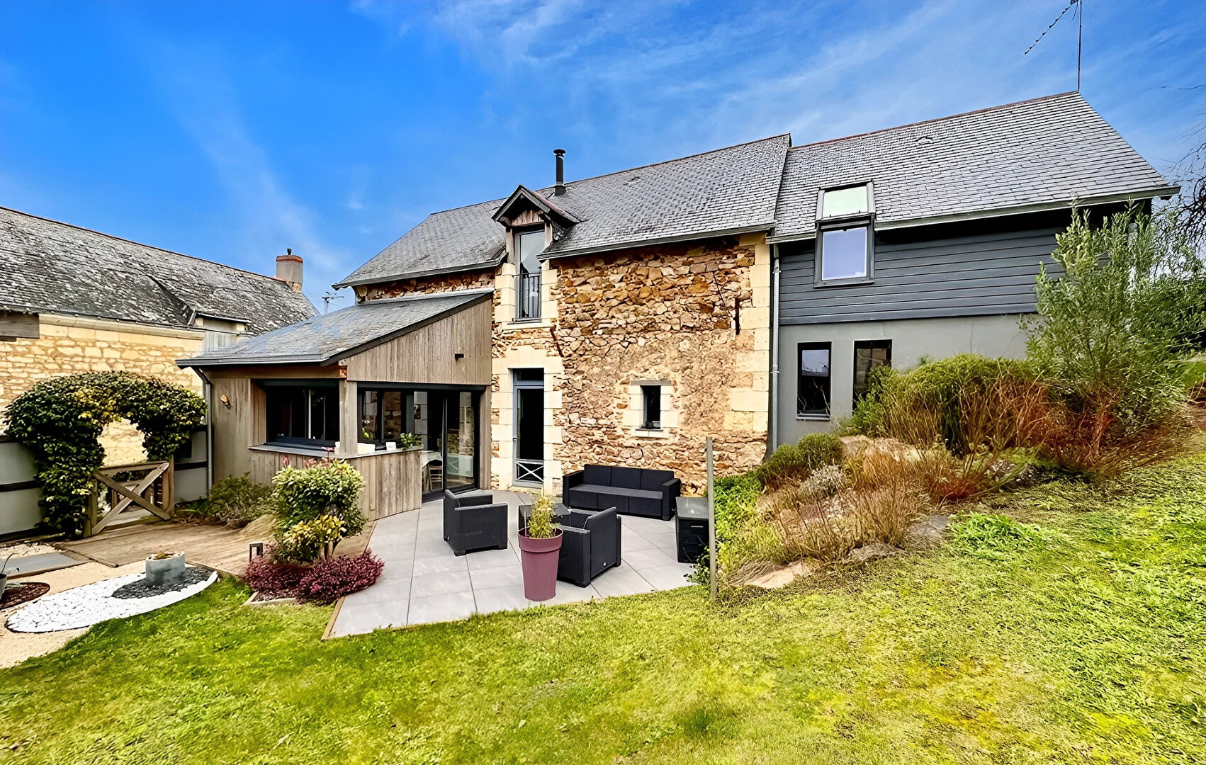 Maison GENNES VAL DE LOIRE (49350) 5 pièces 124.00 m²