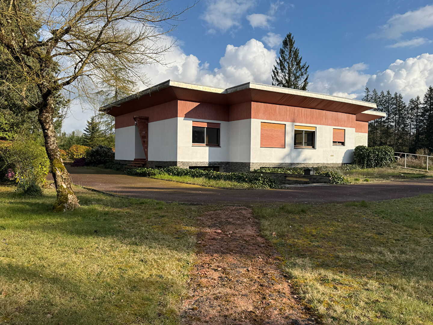 Maison PARIGNE L EVEQUE (72250) 5 pi&egrave;ces 220.00 m&sup2;