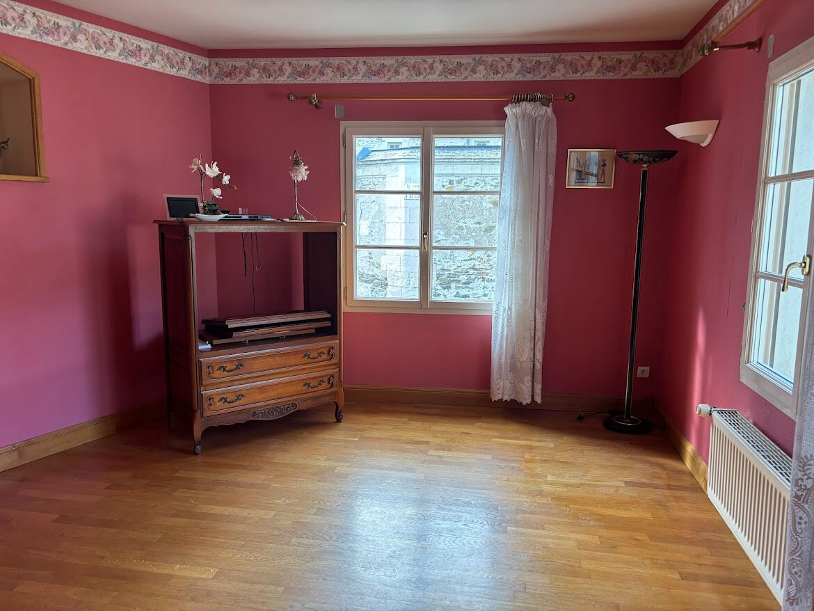 Maison saint GEORGES SUR LOIRE (49170) 6 pi&egrave;ces 139.00 m&sup2;