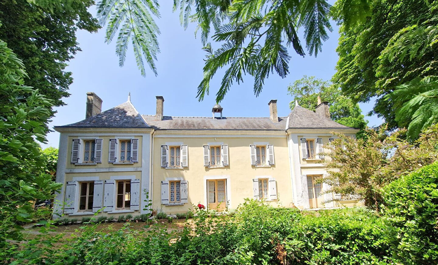 Maison DOUE EN ANJOU (49700) 8 pièces 208.00 m²