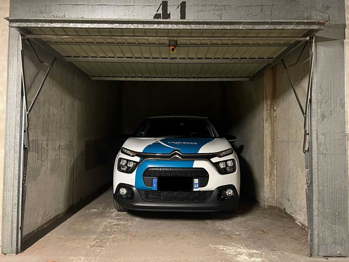 Parking / box ANGERS (49100) 1 pi&egrave;ce 15.00 m&sup2;