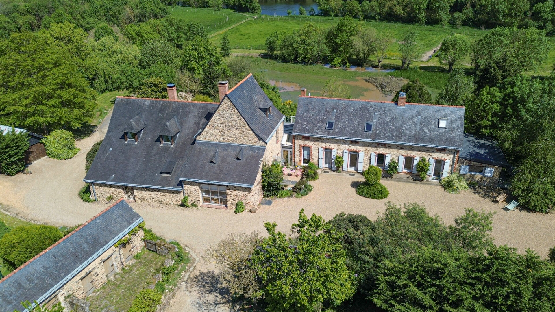 Maison MONTREUIL SUR MAINE (49220) 18 pièces 400.00 m²