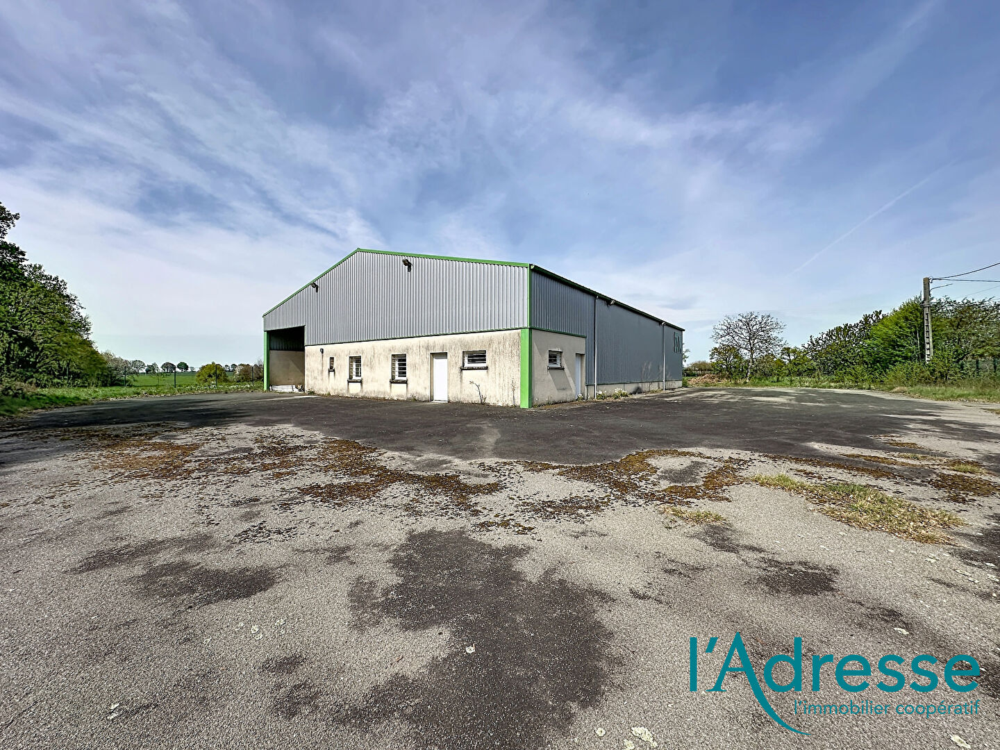 Entrep&ocirc;t / Local industriel SAINT LOUP DU GAST (53300) 500.00 m&sup2;