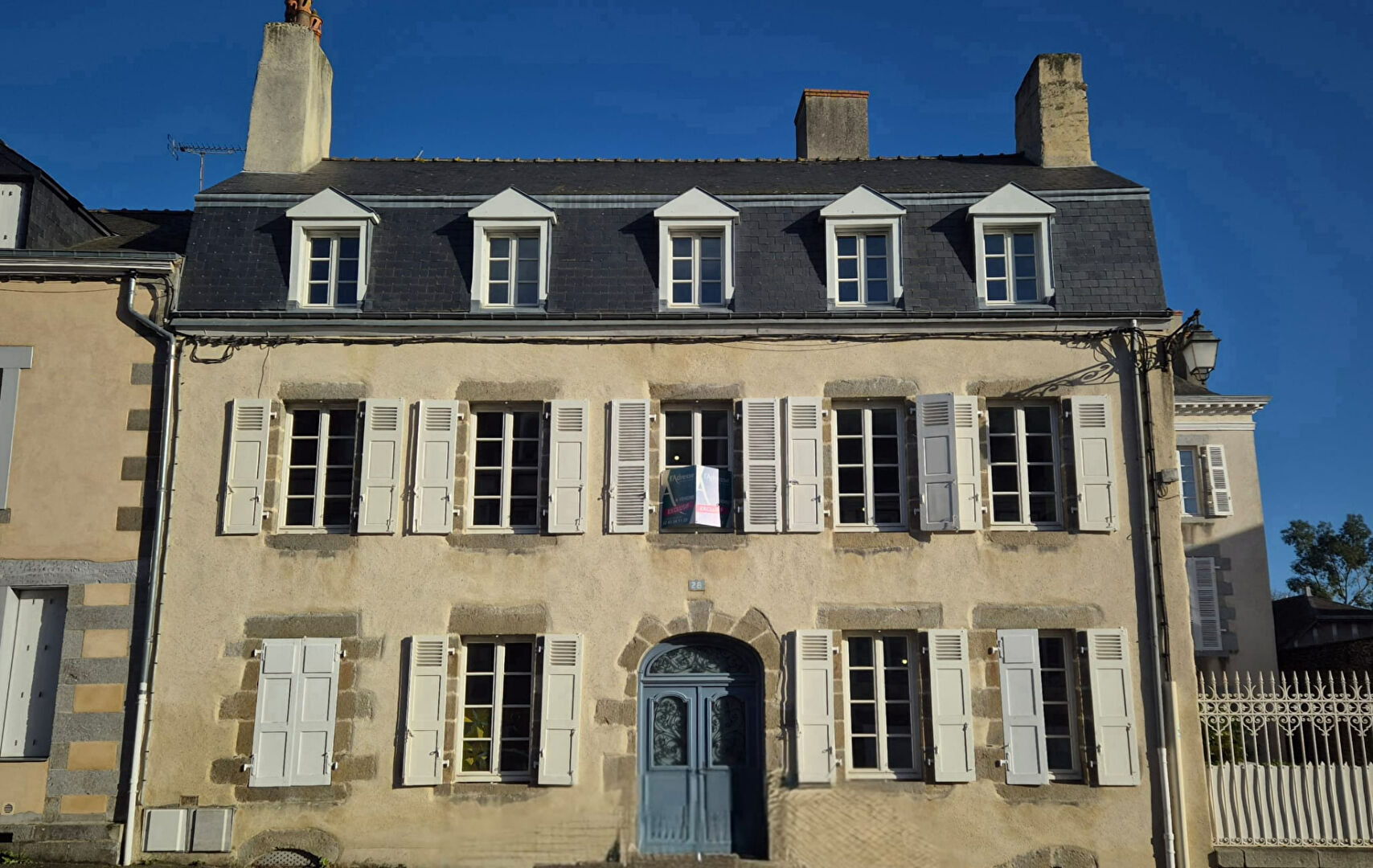 Maison MAYENNE (53100) 7 pi&egrave;ces 276.00 m&sup2;