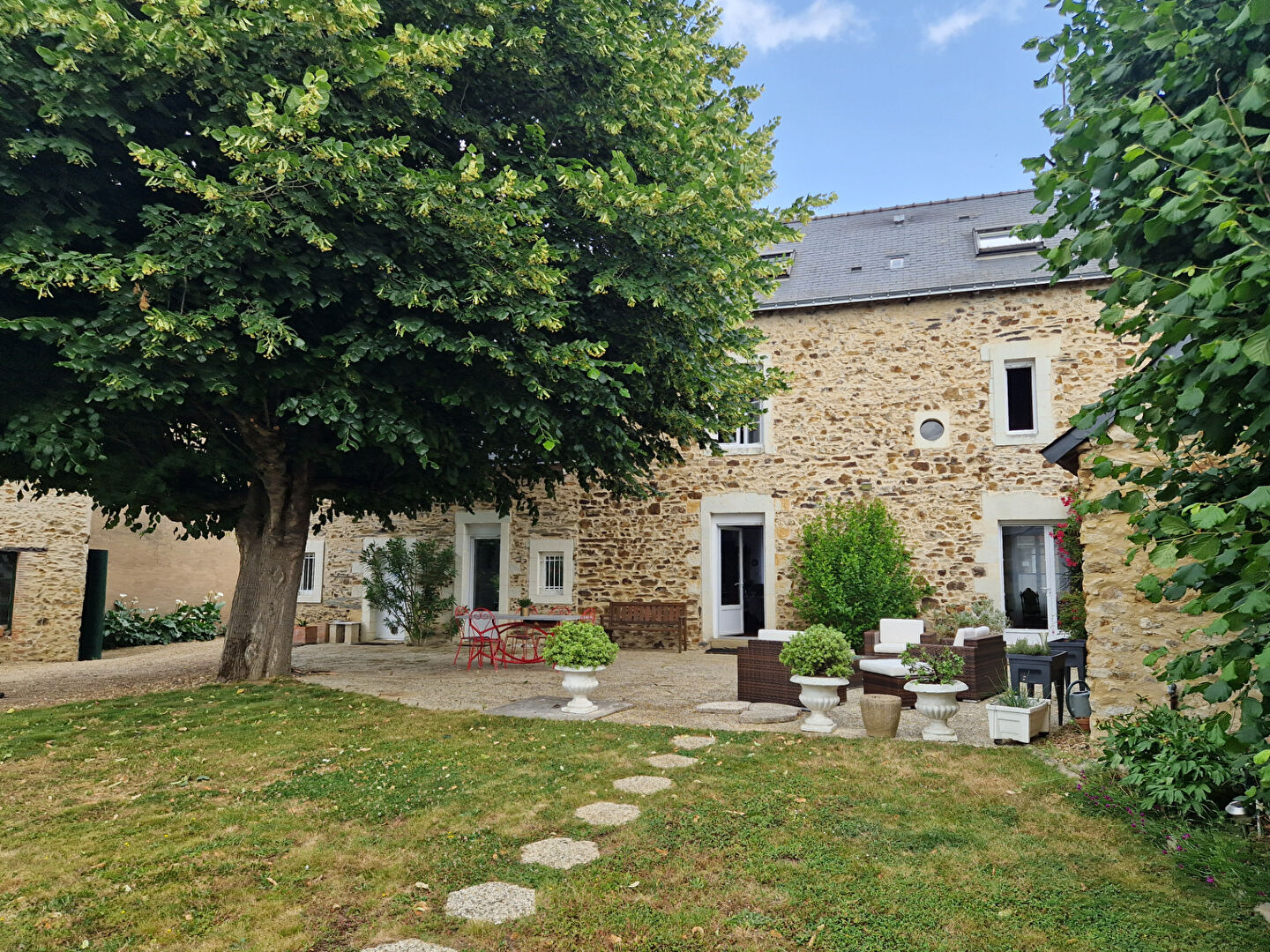 Maison CHAMPIGNE (49330) 8 pièces 210.00 m²