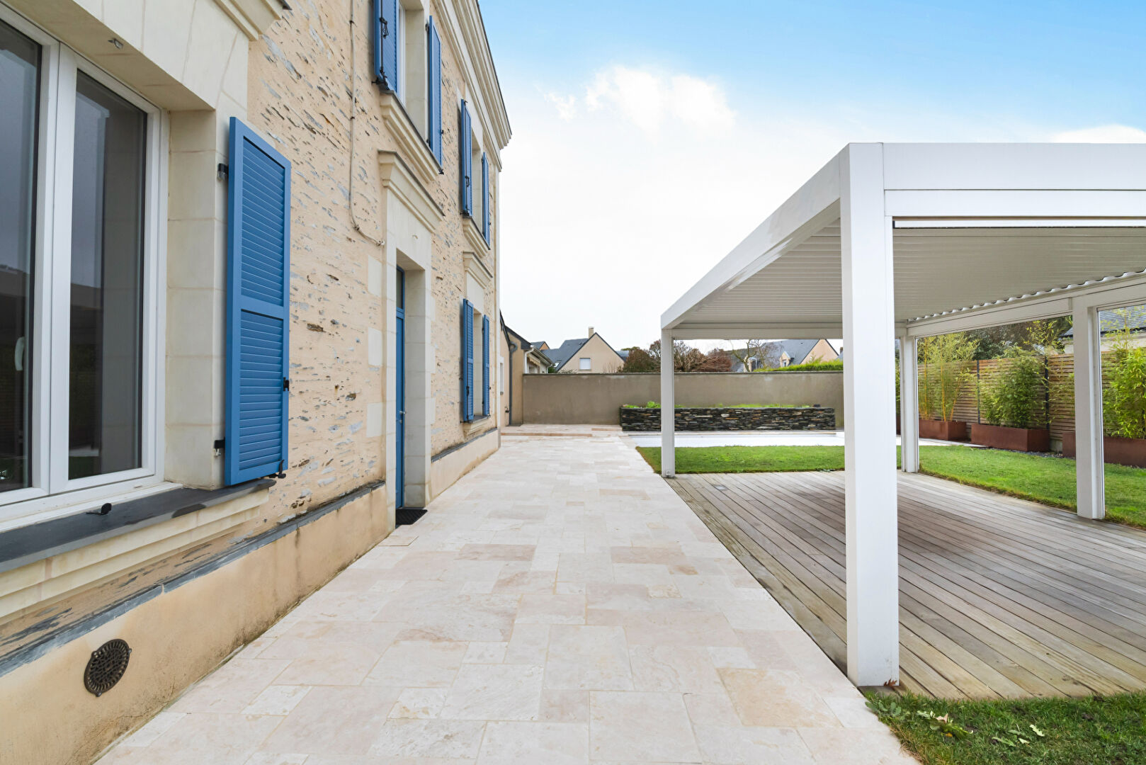 Maison ANGERS (49000) 8 pi&egrave;ces 231.00 m&sup2;